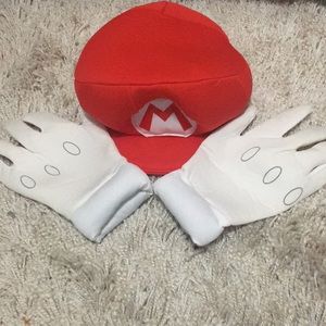 Mario Hat & Gloves